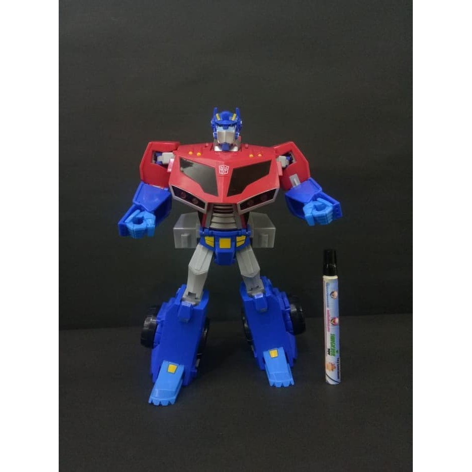 Hasbro Transformers Animated Supreme - Roll Out Command Optimus Prime