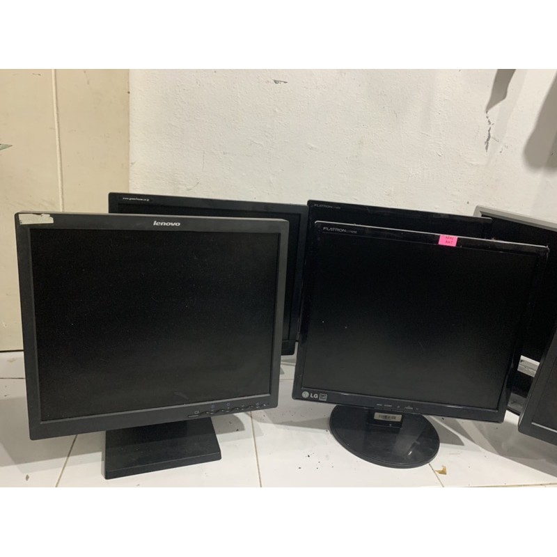 Monitor lcd 17” square / kotak