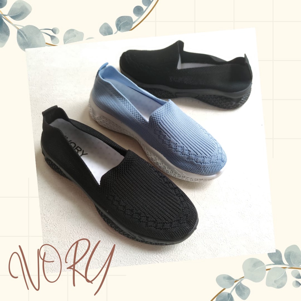 IVORY Sepatu Wanita Slip On Rajut Import U99-2