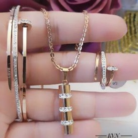 Titanium Set Perhiasan Wanita Y8642