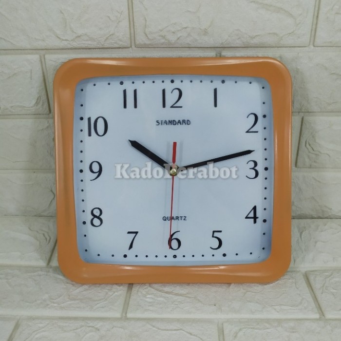 jam dinding standard bentuk persegi empat