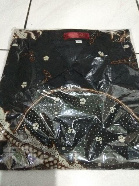 Baju Batik Pria Lengan Pendek Modern. Baju Batik Pria Lengan Pendek Model Terbaru. Baju Batik Trendi