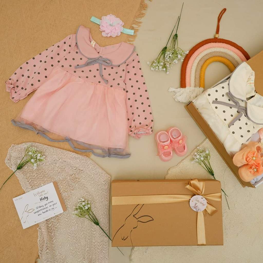 LIO035 Girls Baby Hampers 0-12 months/ Hampers bayi newborn/ Kado bayi/ baby girl gift set-Becca Pink
