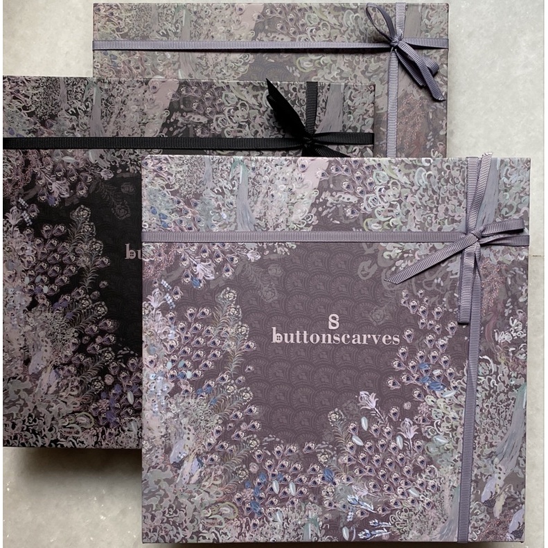 Buttonscarves Eddera Series