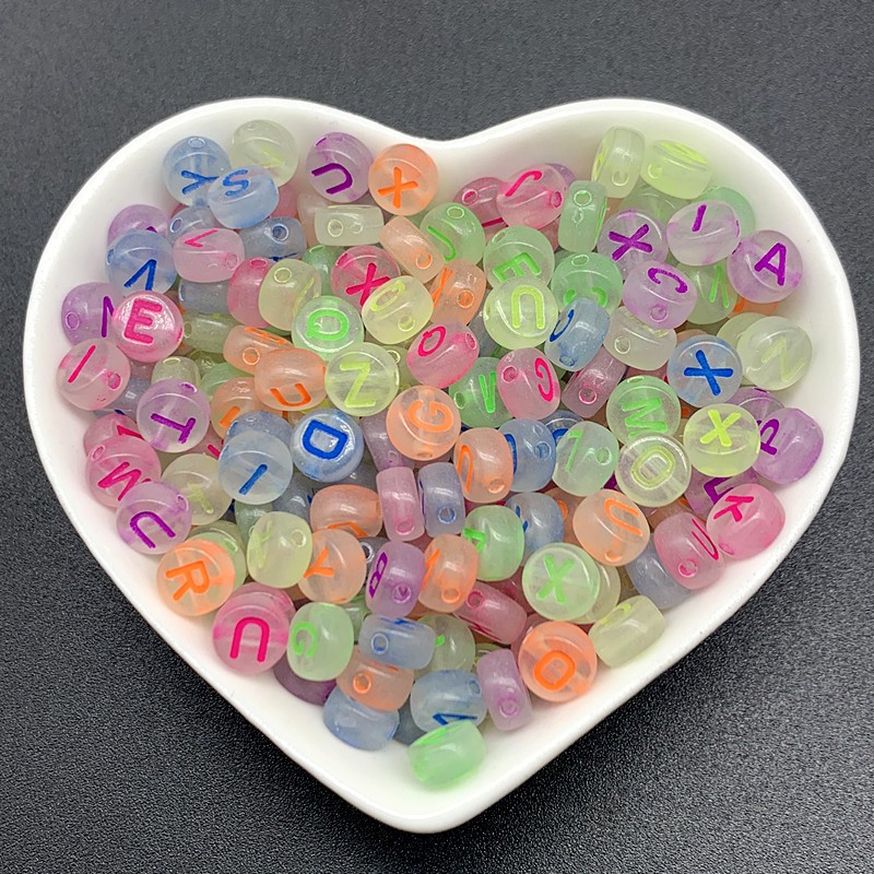 100pcs Manik-Manik 26 Huruf Ukuran 4x7mm Fluorescent Untuk Edukasi Dini Anak
