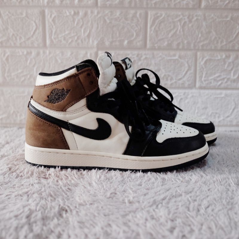 Nike Air Jordan 1 Retro High OG Dark Mocha Second Bekas
