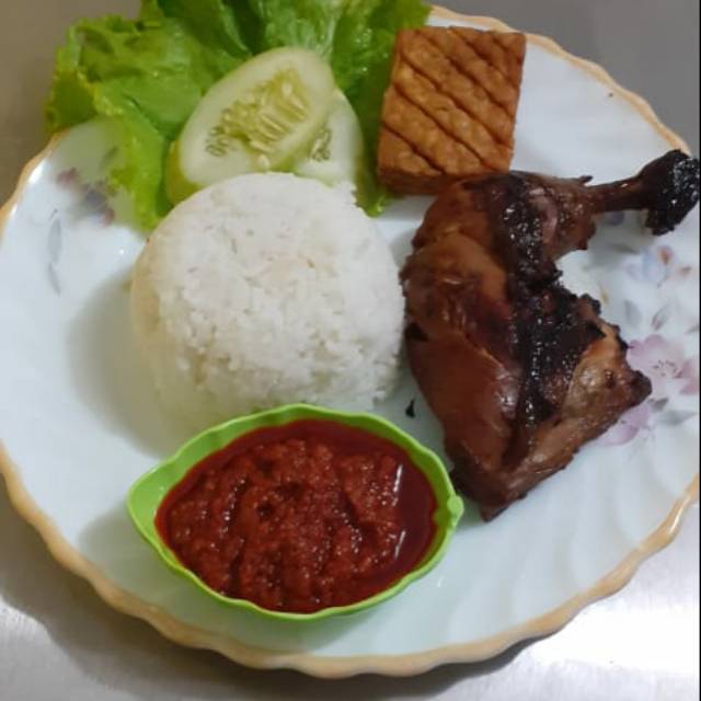 

Ayam bakar pawon