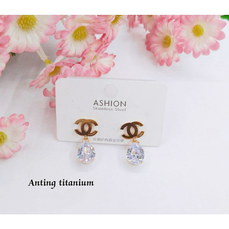 Fourfashion Anting Titanium Tusuk Chenel Batu Permata Rosegold Lapis Emas S196