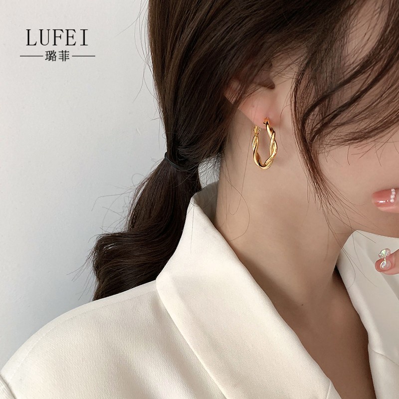 Anting Tusuk Desain simple Untuk Wanita