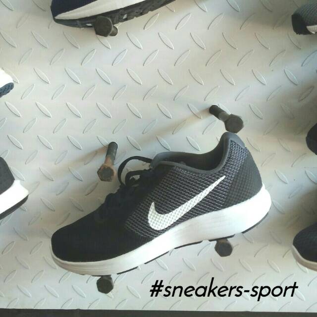 ORIGINAL Running Nike Revolution 3 black sepatu Lari Olahraga jogging sport asli ori