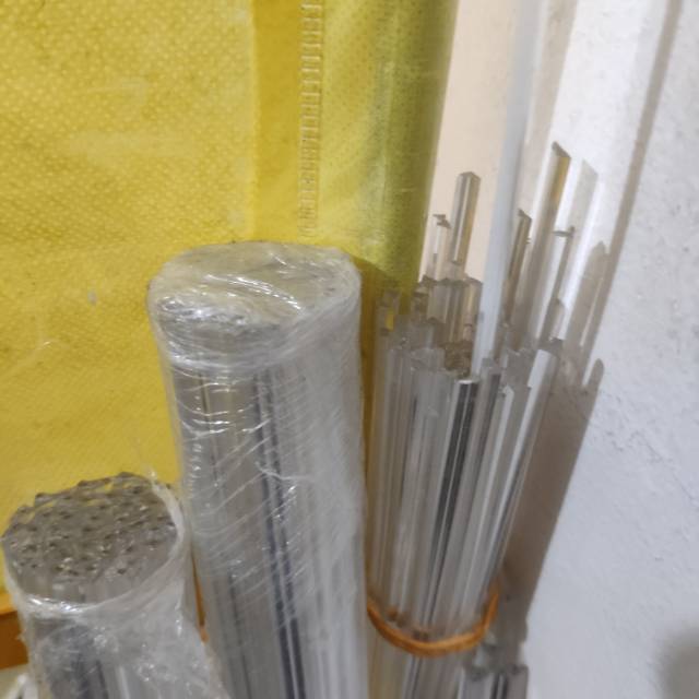 

Siku akrilik segitiga 5mm panjang 120 cm