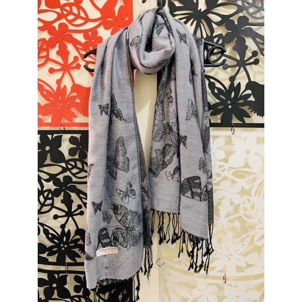 Preloved - Syal atau Pashmina Naughty