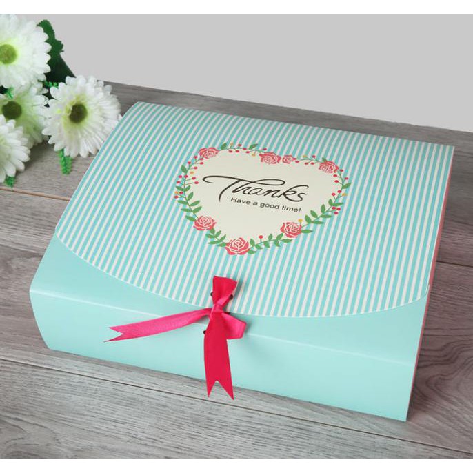 

XL KOTAK KADO, GIFT BOX SET, KOTAK KUE KERING, KOTAK HADIAH BAJU - Biru Muda