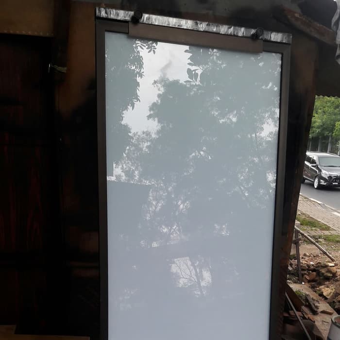 

Papan Tulis Kaca Standing Flip Chart 60 × 120 Cm