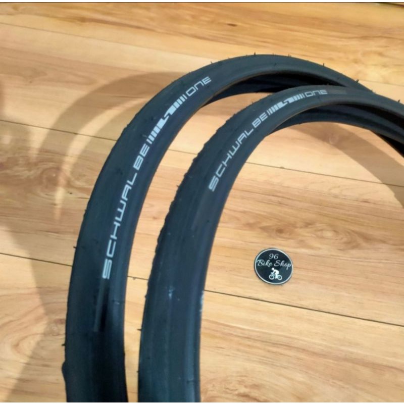 BAN LUAR SCHWALBE ONE 20 X 1 1/8 ATAU 20 451