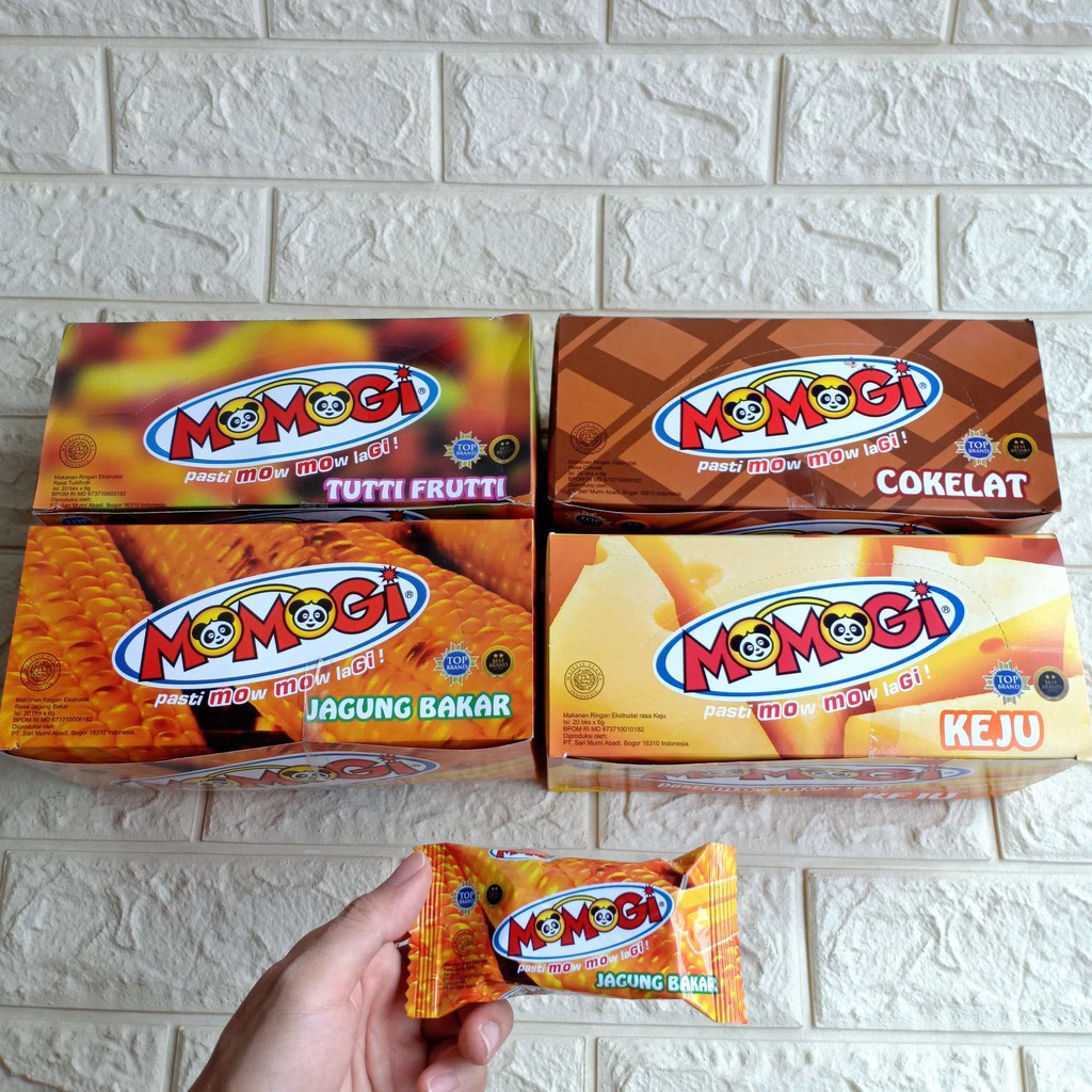 Momogi 5gr Snack Cemilan Makanan Ringan Keju Jagung Bakar Coklat Cokelat Tutti Frutti Cappuccino 5 g