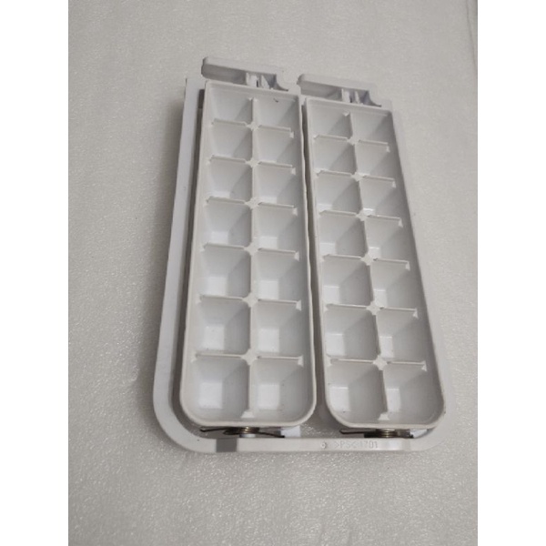 rak cetakan es kulkas 2pintu sharp