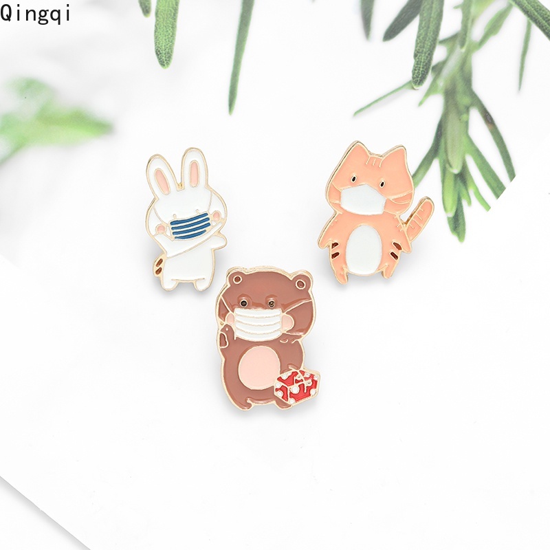 Bros Pin Enamel Bentuk Kartun Hewan Beruang Kucing Kelinci Untuk Hadiah Anak