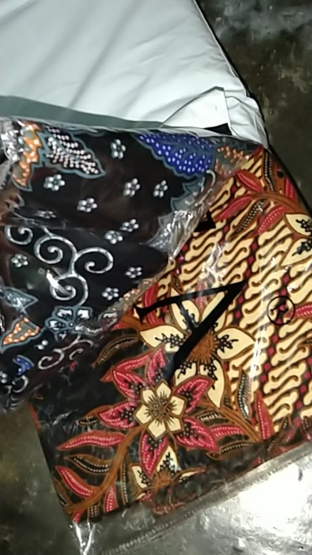 Odza Kemeja Batik Pria Regular Fit Trendy Lengan Panjang Modern Akandra