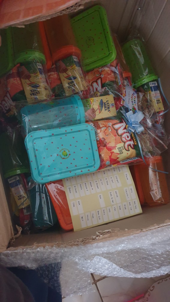 Snack Bingkisan Parcel Lunch Box + Botol Minum Kemasan Ultah