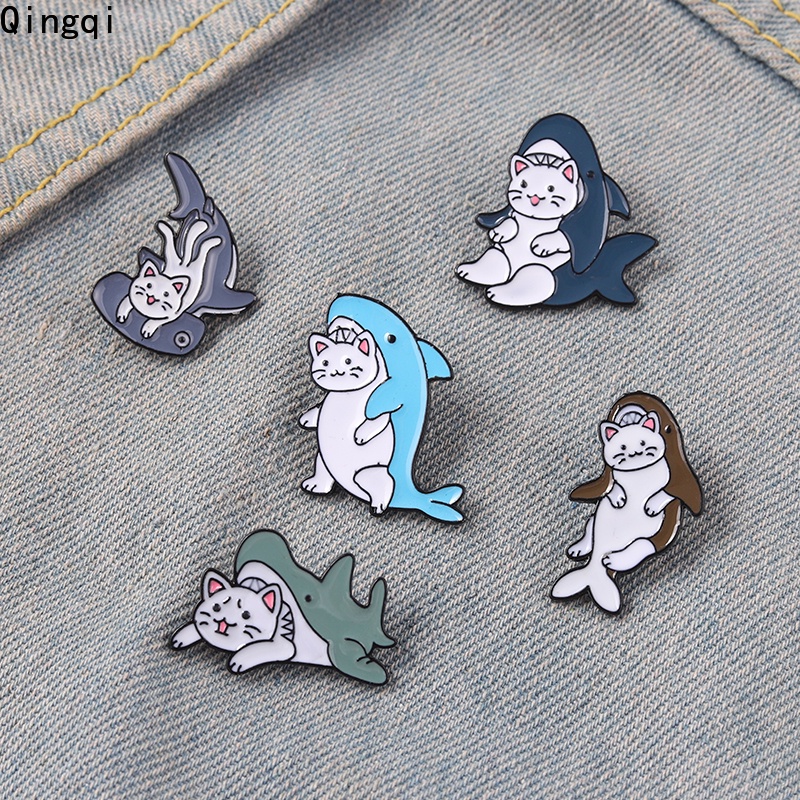 Bros Pin Enamel Desain Kartun Ikan Paus Kucing Ikan Paus Bahan Metal Untuk Kerah Pakaian