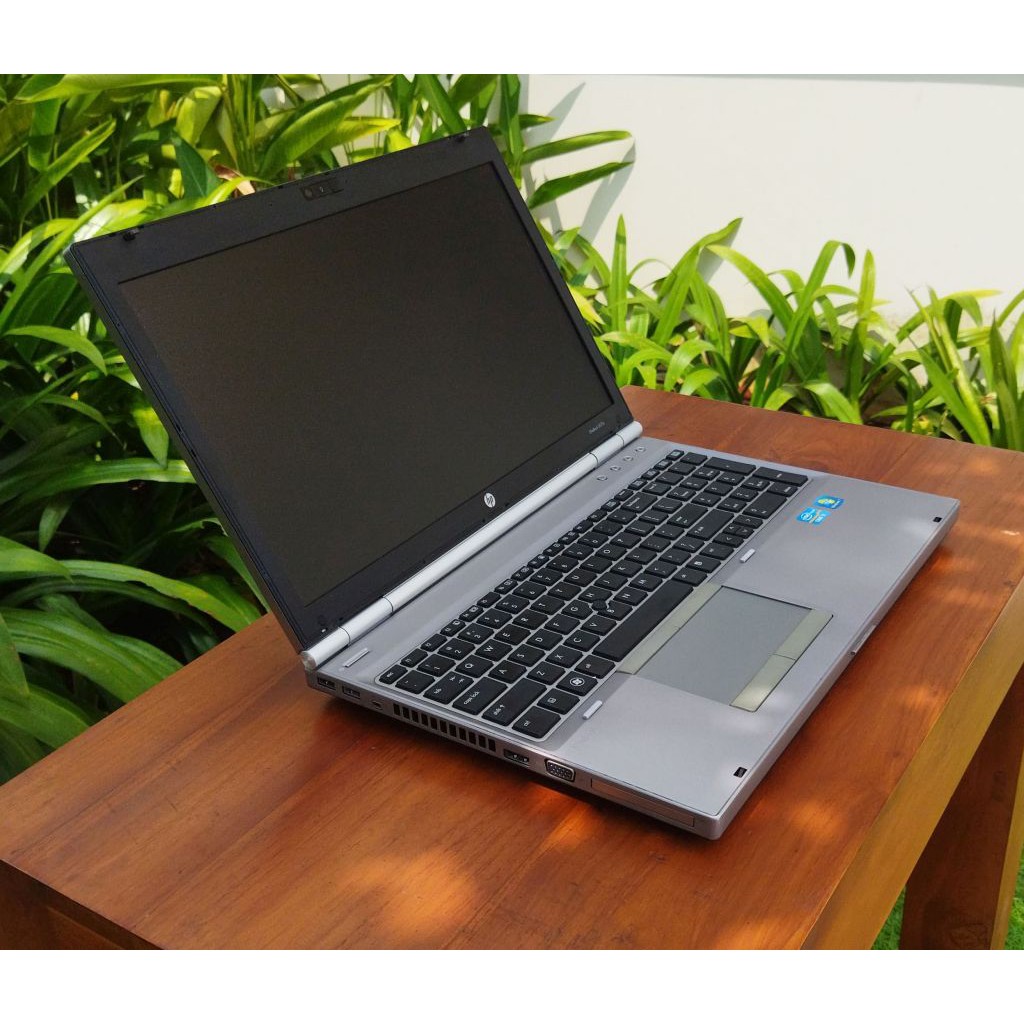 HP 8570P i7-3720QM 8GB/256GB SSD RADEON