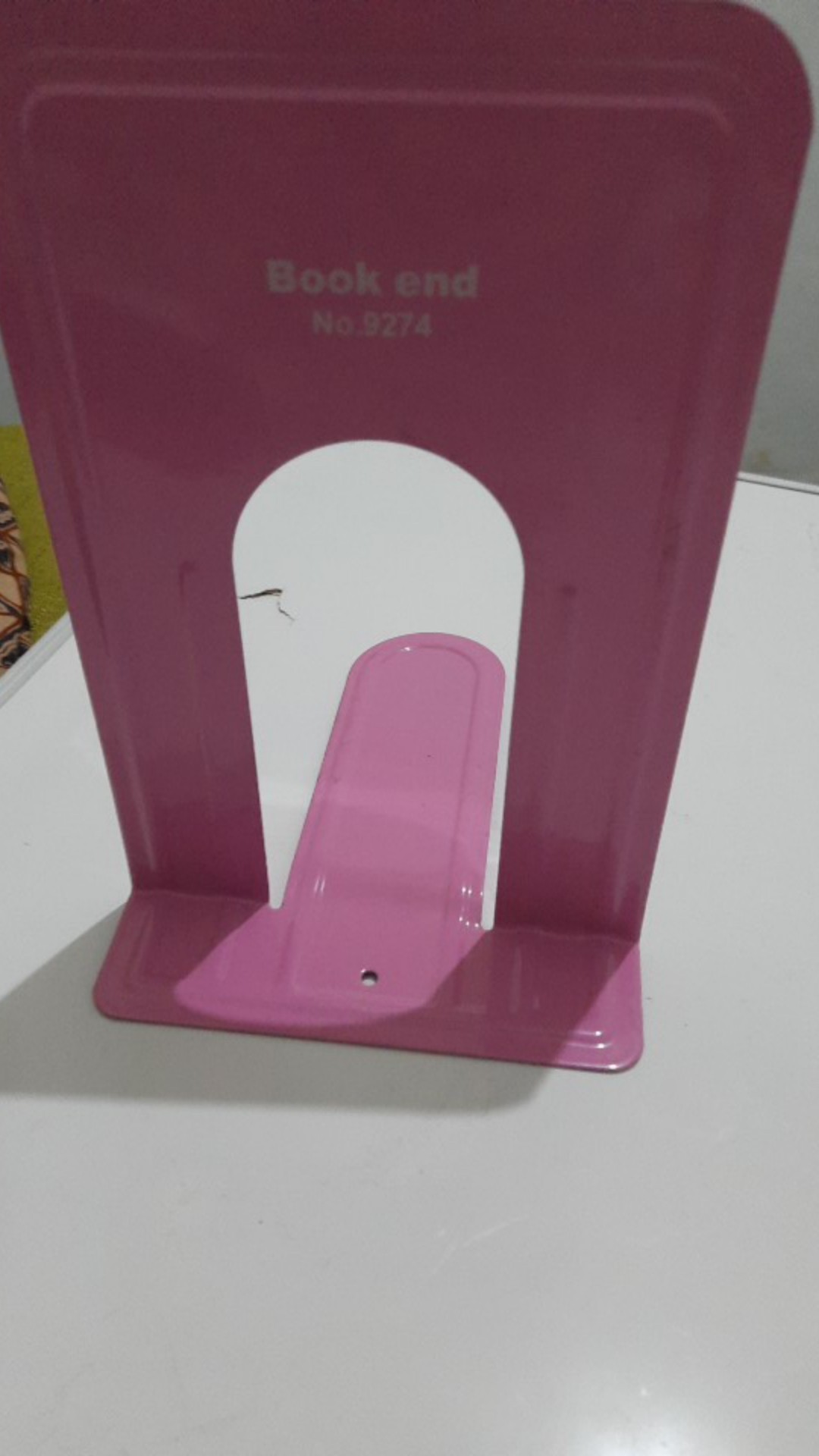 Sandaran buku besi penyangga buku book end sunwell Sandaran buku besi penyangga buku book end sunwell