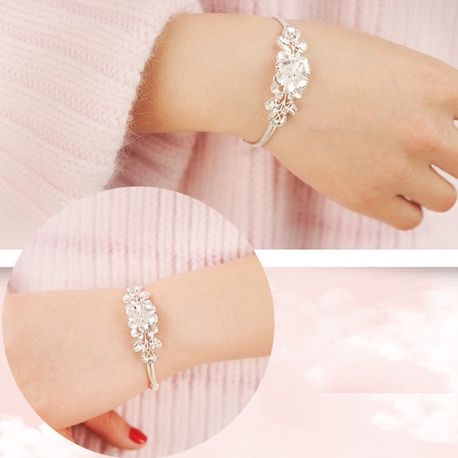 Gelang Adjustable Desain Bunga Bauhinia Bahan Stainless Untuk Wanita