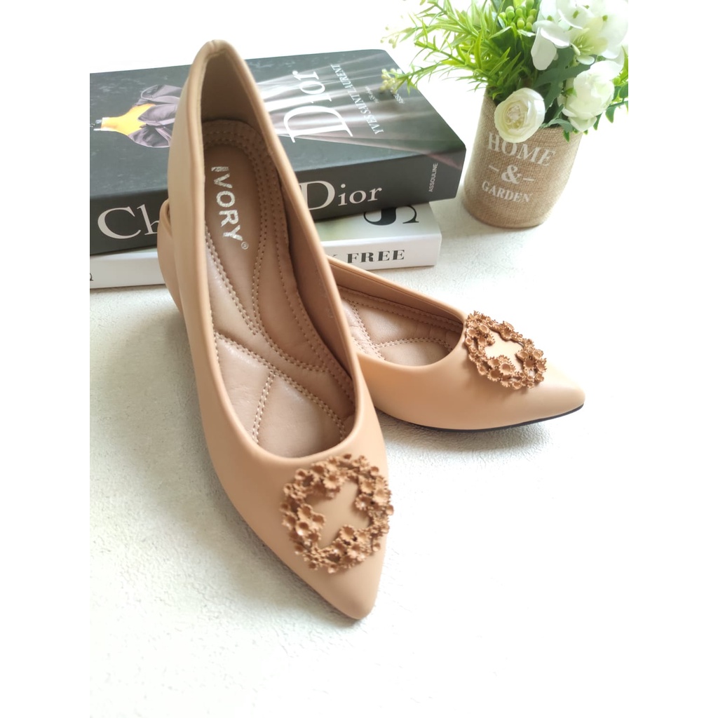 IVORY Sepatu Wanita Wegdes Dalam 3cm Import WD-227