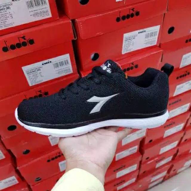 SEPATU PRIA RUNNING DIADORA GIRA BLACK, ORIGINAL STORE