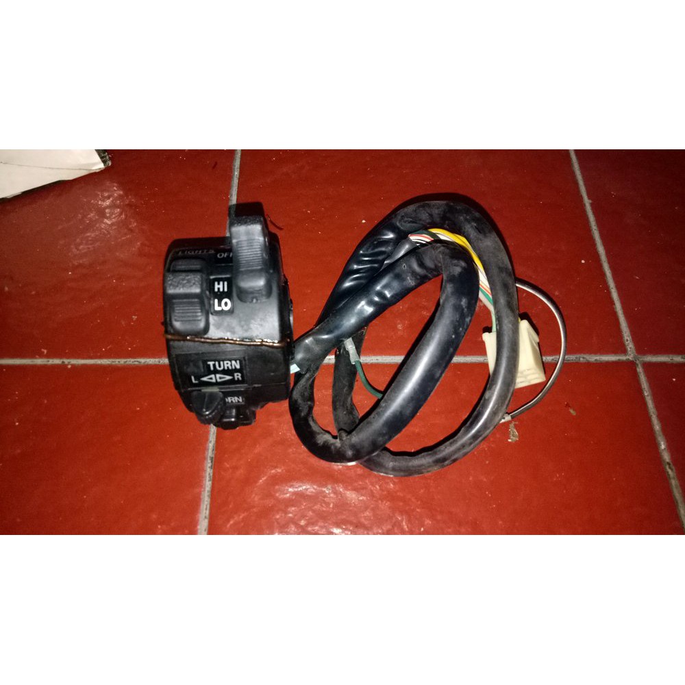 holder kiri TS100 stock lama  bac3066