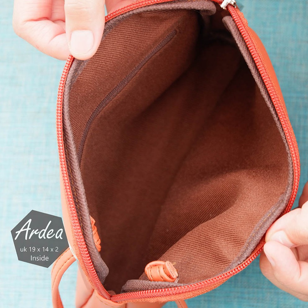 ARDEA pouch