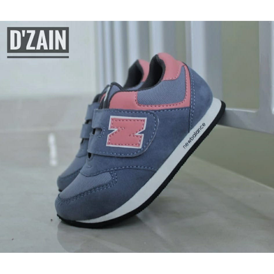 sepatu anak perempuan sneaker/sepatu anak sport/sepatu anak perempuan murah