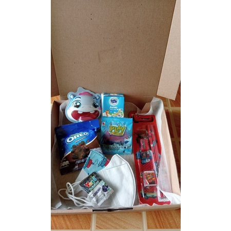 

HAMPERS SNACK/KADO WISUDA/ULANG TAHUN