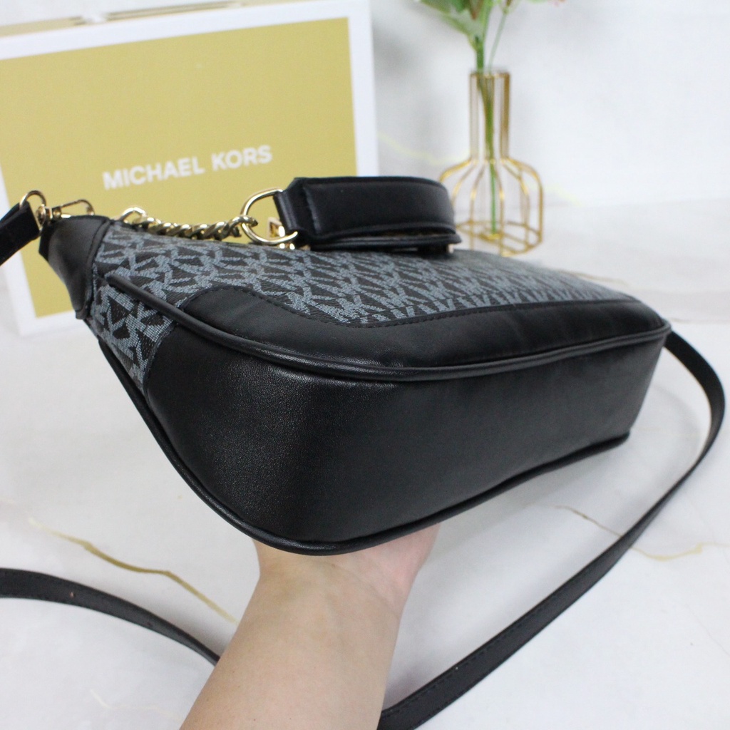 M*chael Hally Logo Shoulder Bag 9076 (FreeBubbleWrap)