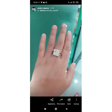 Cincin replika berlian