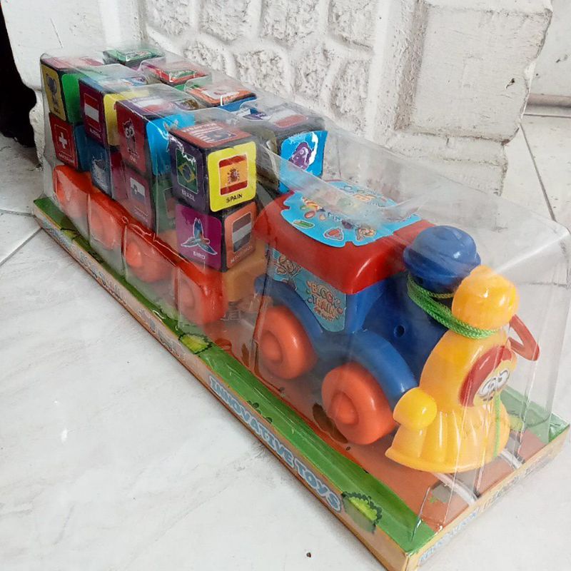 IM-3100 Mainan Education Block Train Pull Along Action Can Rotating IM3100