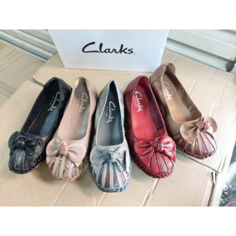 Clarks radial pita / Clarks flat / sepatu Clarks wanita