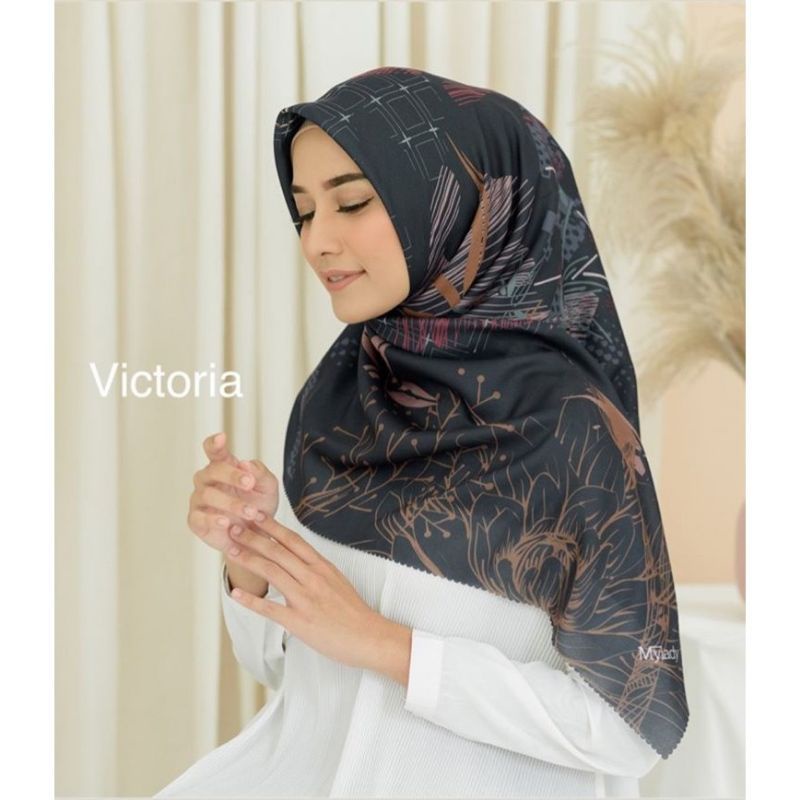 Hanifah Hijab Voal Segiempat Laser Cut HS 105