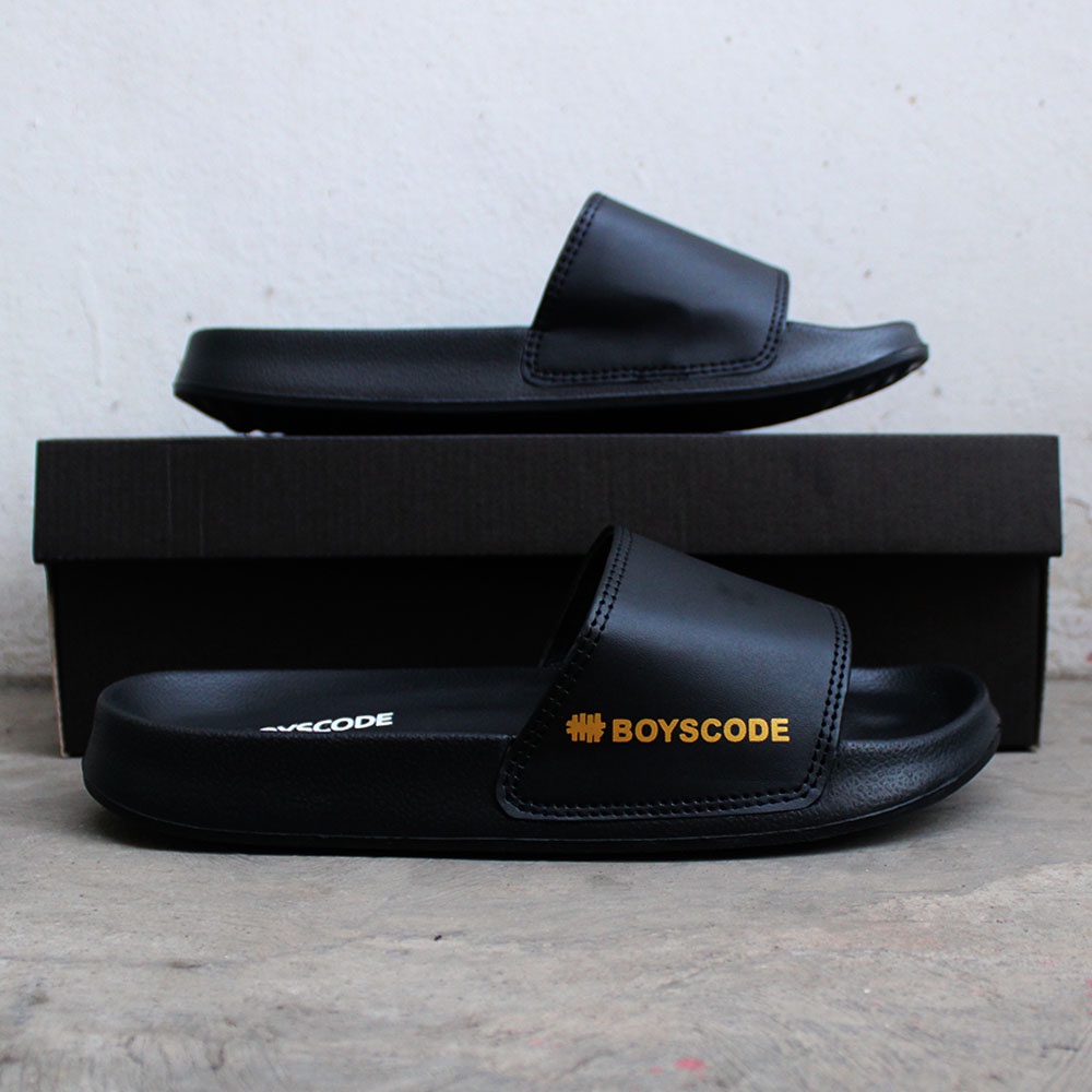 Sandal Slip On Pria Distro Terbaru Boyscode Side Font Hitam Gold / Sandal Slop Pria / Sandal Slide Pria