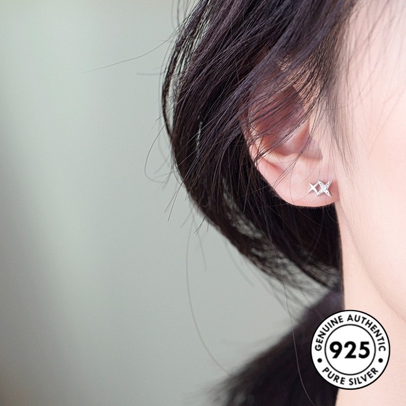 Anting Tusuk Motif Bintang Hias Berlian Imitasi Simple Untuk Wanita