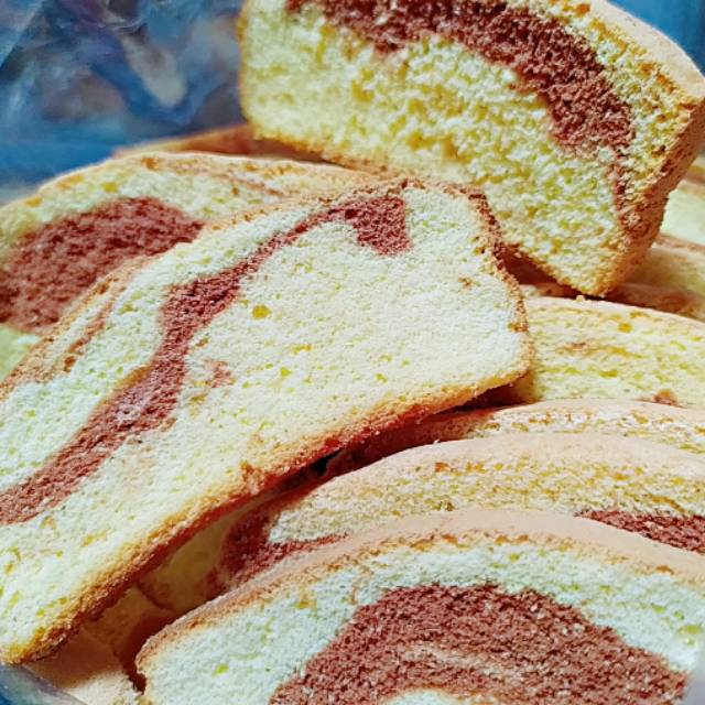 

Kue bolu kering renyah/halal dan enak/camilan murah