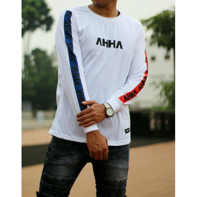 Kaos pria tangan panjang AHHA putih garis lengan merah navy