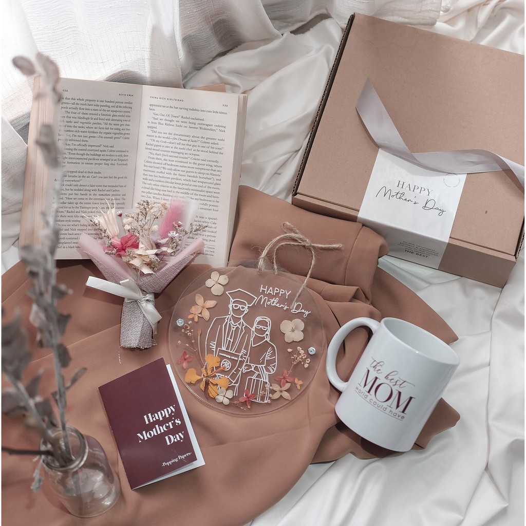 

Gift Box/Hampers/Gift Set