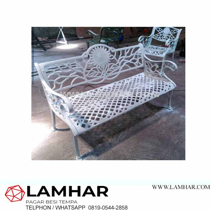 Kursi Taman Besi Tempa mewah