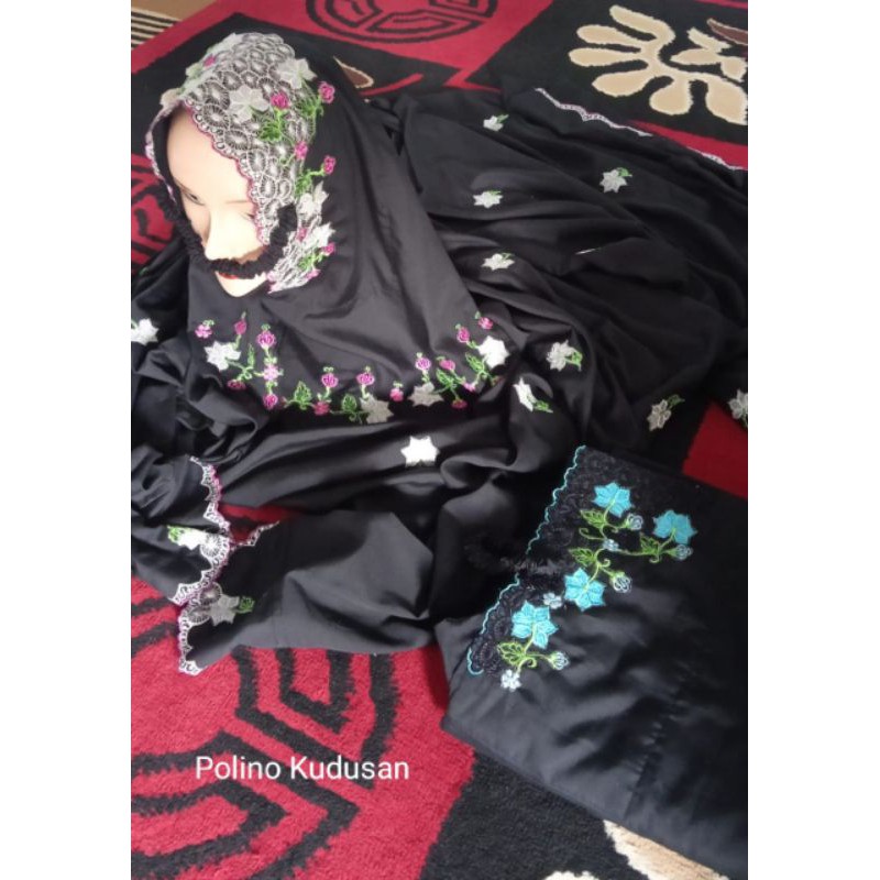 Mukena Terusan Lajuan Polino Hitam Bordir Halus Kudus