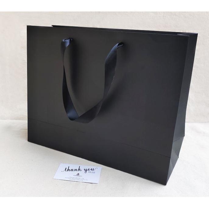 

Premium Paperbag Jumbo/Kantong Kado Uk. P45 X L15 X T35 Cm - Hitam 073