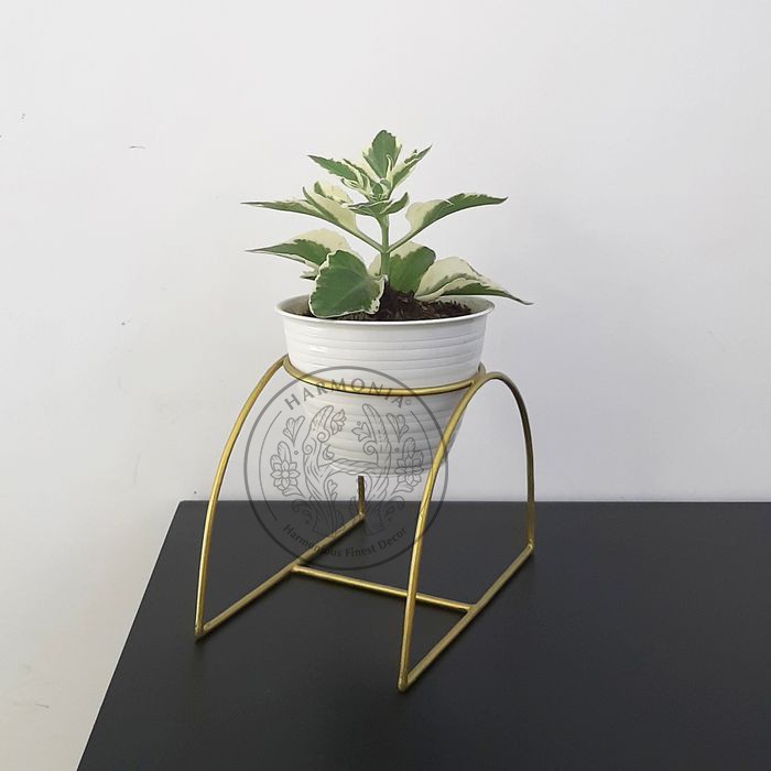 Rak pot besi Pot bunga modern hiasan meja interior standing planter - Gold D18