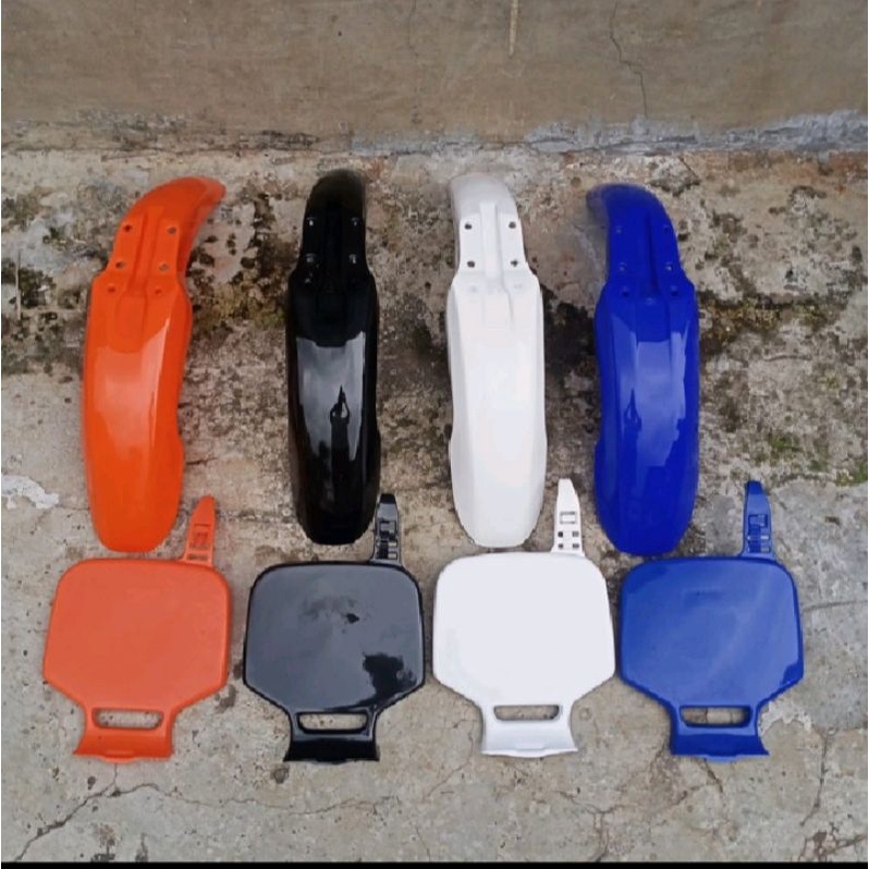 sapkbor depan yz 85 dan papan nomer yz85 2item spakbor depan YZ 85 old plat nomer YZ 85 old b- front