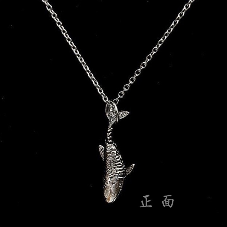 Ins populer merek street hip-hop dolphin kalung pria dan wanita Jalan vintage whale liontin all-matc